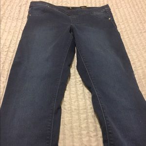 Women’s Stretchy jeans